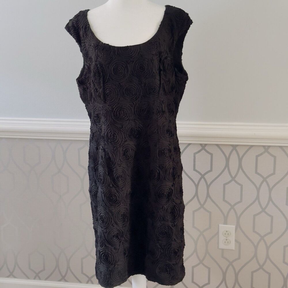 Adrianna Papell 16 Black Rosette Sleeveless Sheath Dress Cocktail Party Evening